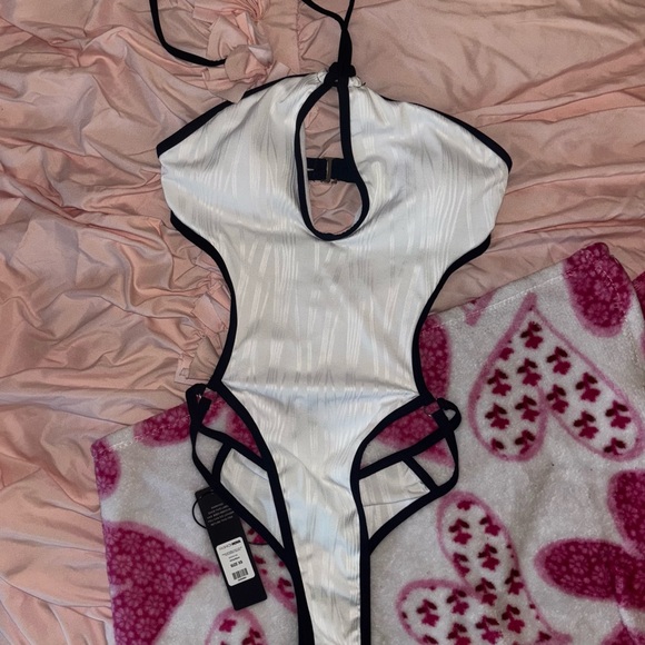 Fashion Nova One Piece - Picture 3 of 3